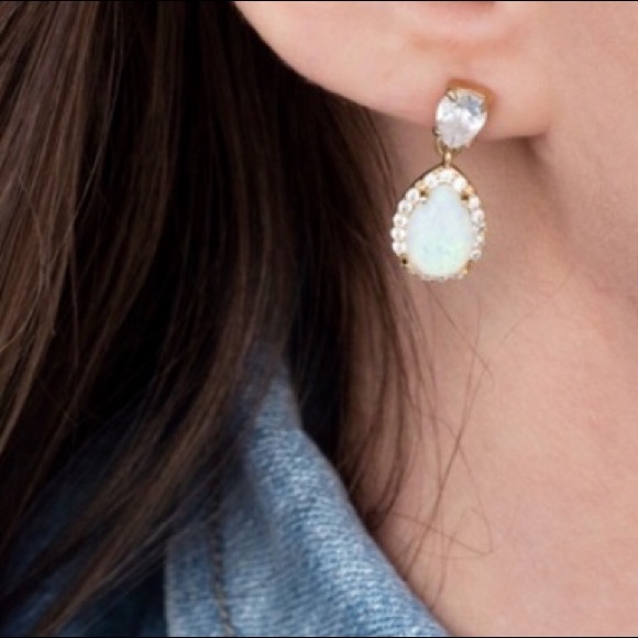 Chloe + Isabel Clara Drop Earrings New - Picture 4 of 8